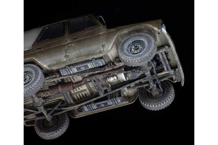 Model kit military 3629 - UAZ-469 Soviet 4WD off-road vehicle (1:35)