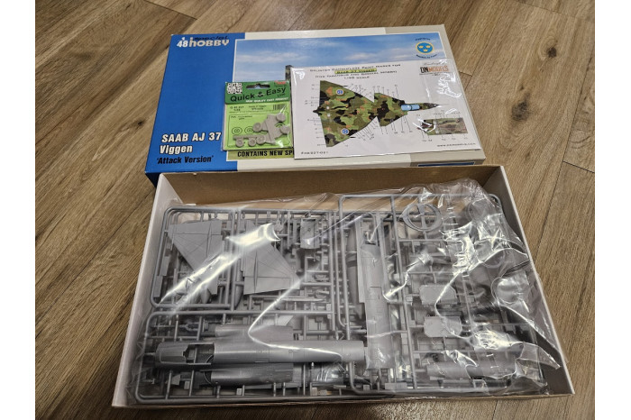 Special Set - Saab AJ 37 Viggen + Masky (1:48) - 48001