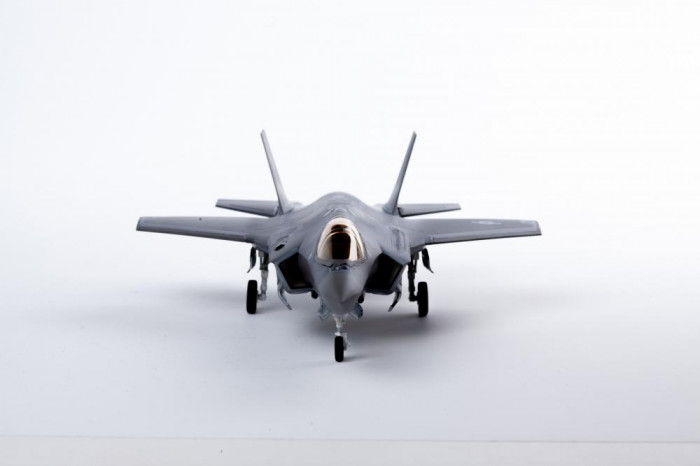 Model Kit letadlo 12561 - F-35A "Seven Nation Air Force" MCP (1:72)