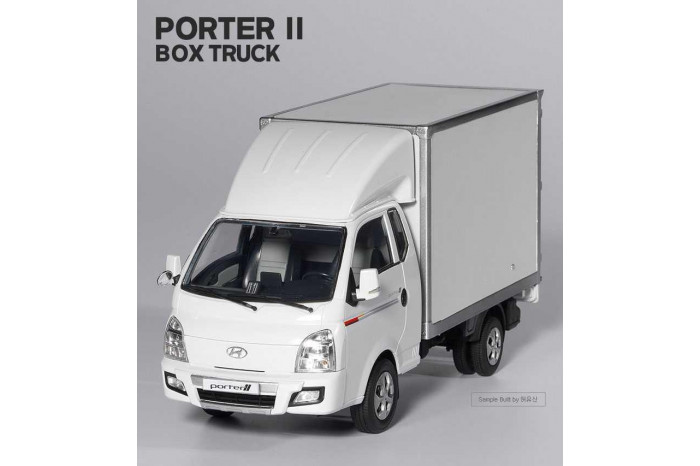 Model Kit auto 15145 - Hyundai Porter II MCP (1:24)