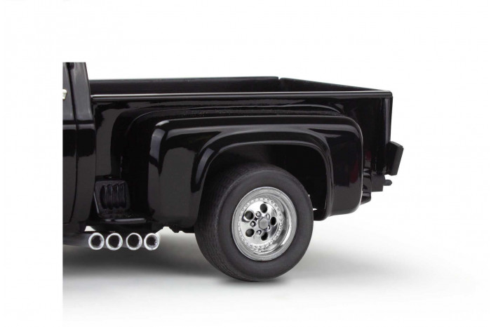 Plastic ModelKit MONOGRAM auto 4552 - 76 Chevy Squarebody Street Truck (1:24)
