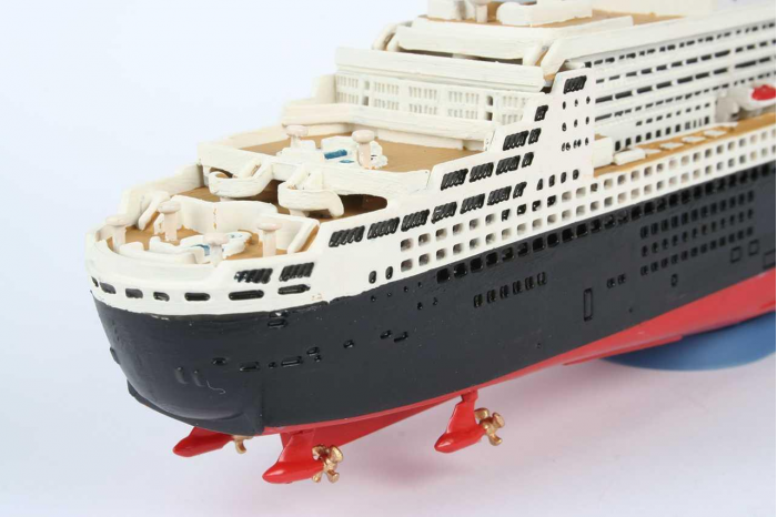 ModelSet loď 65808 - QUEEN MARY 2 (1:1200)