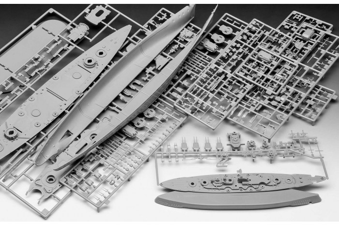 Gift-Set loď 05637 - The Legendary Bismarck (1:700 + 1:1200)