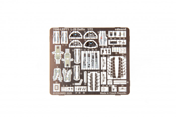 L-29 Delfín (1:72) - 7096