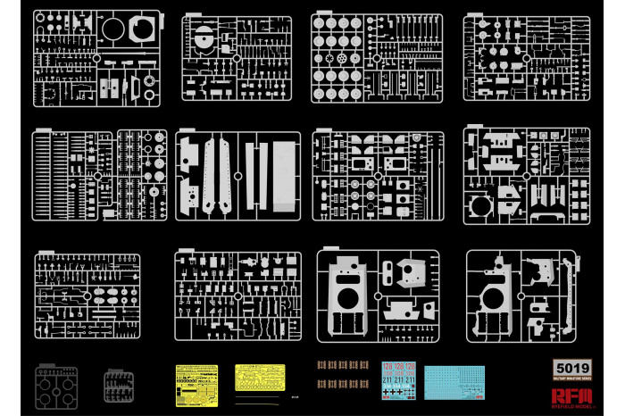 Panther Ausf.G with full interior & cut away parts & workable track links (1:35) - 5019