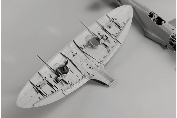 Super Marine Spitfire Mk.Vb With Interior (1:35) - 004