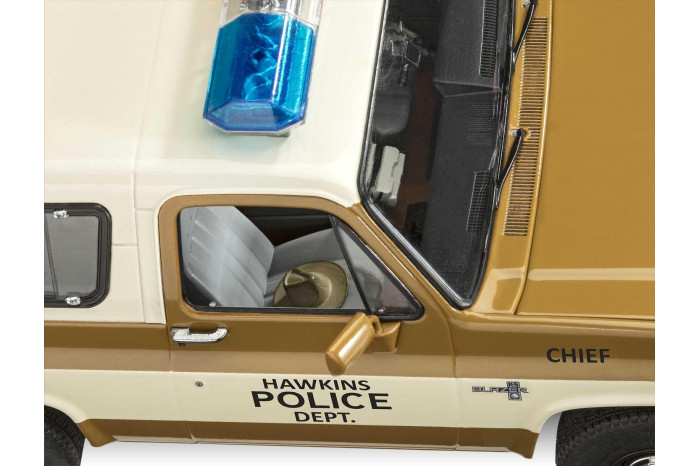 ModelSet STRANGER THINGS auto 67724 - 1985 Chevrolet K5 Blazer (1:25)