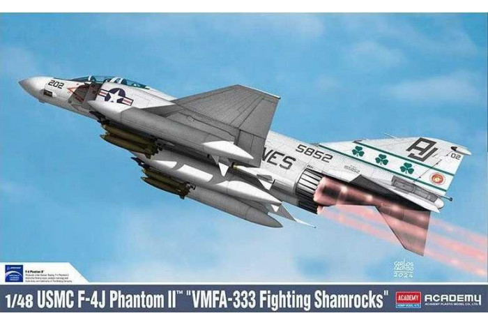 Model Kit letadlo 12356 - USMC F-4J Phantom II "VMFA-333 Fighting Shamrocks" (1:48)