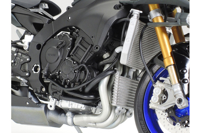 YAMAHA YZF-R1M (1:12) -133