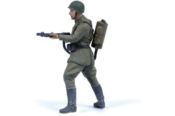Model Kit figurky 3718 - Soviet Infantry Berlin 1945 (1:35)