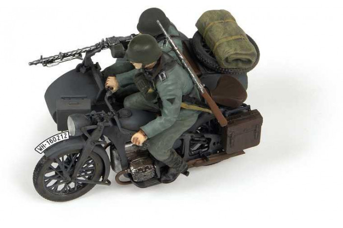 Model Kit military 3717 - Zuendapp K800 Motorcycle w/sidecar (1:35)