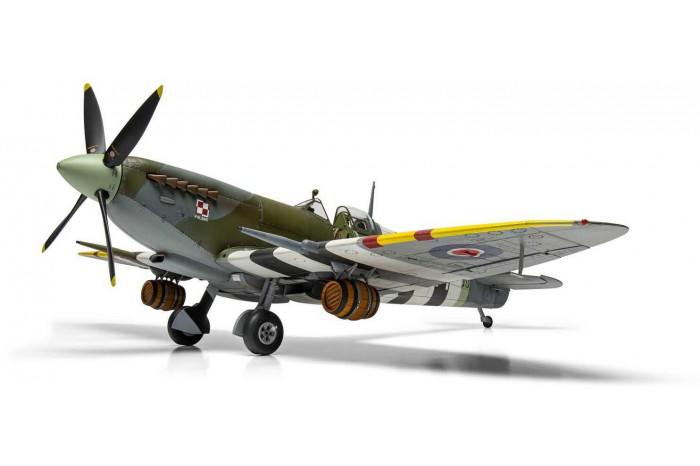 Classic Kit letadlo A17001A - Supermarine Spitfire Mk.IXc - Flying Dray (1:24)