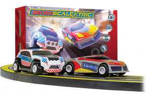 Autodráha MICRO SCALEXTRIC G1149P - Law Enforcer Mains Powered Race Set (1:64)