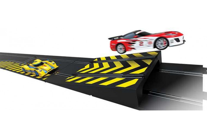 Rozšíření trati SCALEXTRIC C8194 - Jump and Side Swipe Accessory Pack