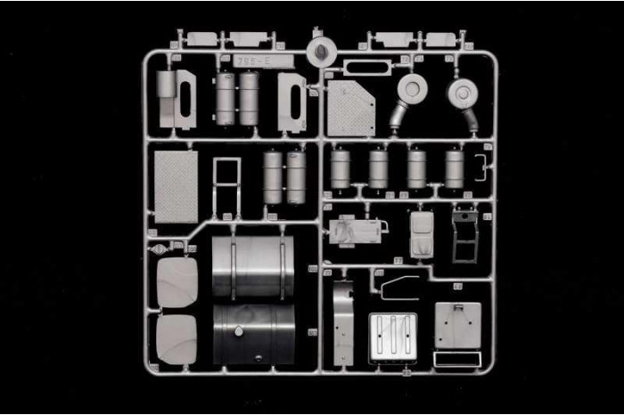 Model Kit truck 90767 - IVECO COW-BOY (1:24)