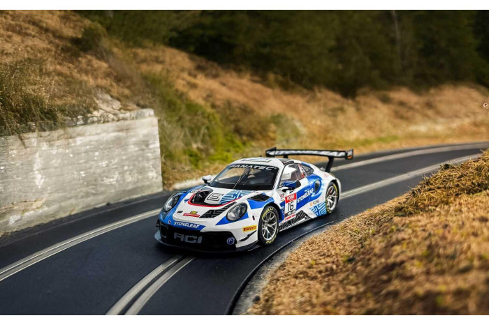 Autíčko GT SCALEXTRIC C4522 - Porsche 911 GT3 R ACI Motorsport (1:32)