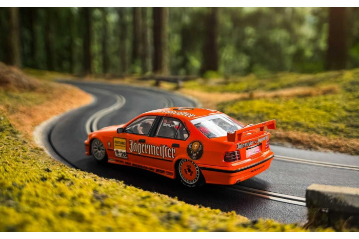 Autíčko Touring SCALEXTRIC C4624 - BMW E36 320i - STW 1996 - Jagermeister (1:32)