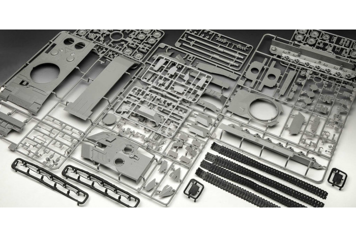 Gift-Set tank 05631 - 70 Years Bundeswehr: Leopard 2 A6A2 (Exclusive Edition) (1:35)