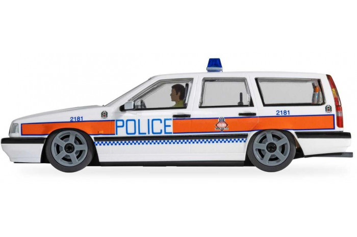 Autíčko Street SCALEXTRIC C4627 - Volvo 850 Estate - Police Edition (1:32)