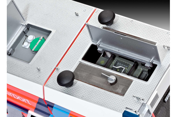 Plastic ModelKit auto 07747 - GFLF Simba 8x8 (1:24)