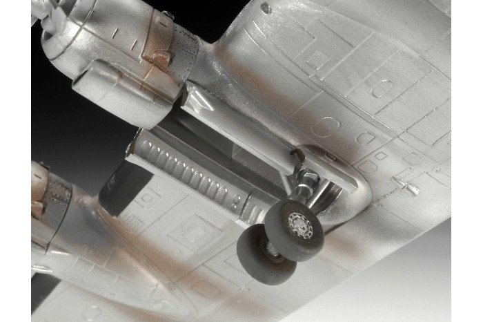 Plastic ModelKit letadlo 03745 - Lockheed L.1049G Super Constellation Lufthansa (1:144)