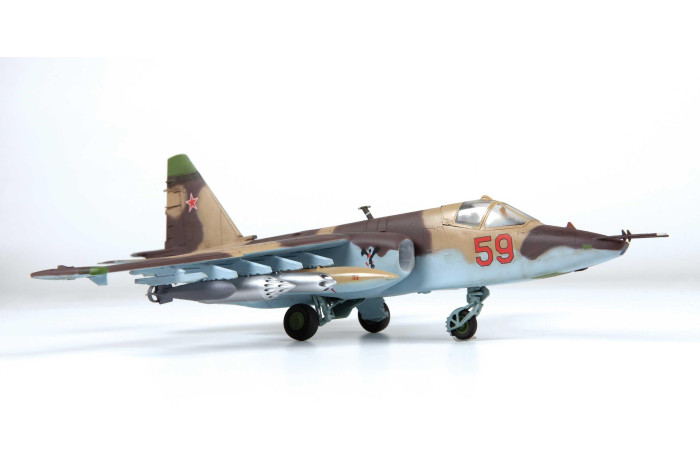 Model Kit letadlo 7312 - Soviet Attack Aircraft Su-25 "Frogfoot" (1:72)