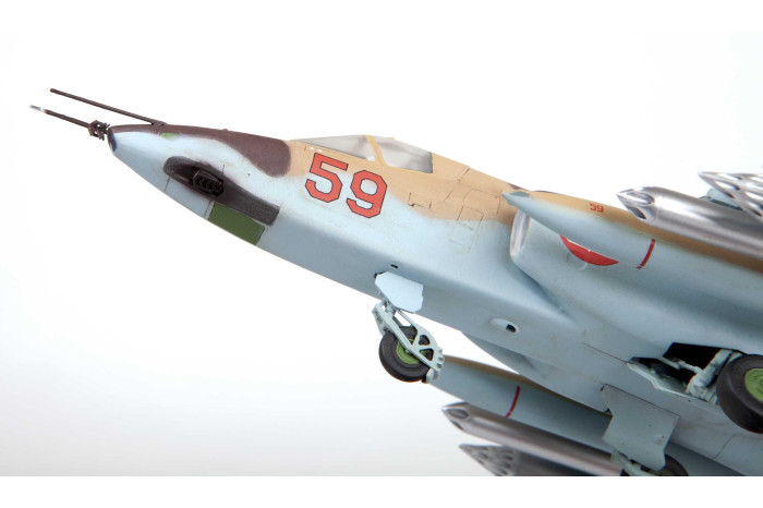 Model Kit letadlo 7312 - Soviet Attack Aircraft Su-25 "Frogfoot" (1:72)
