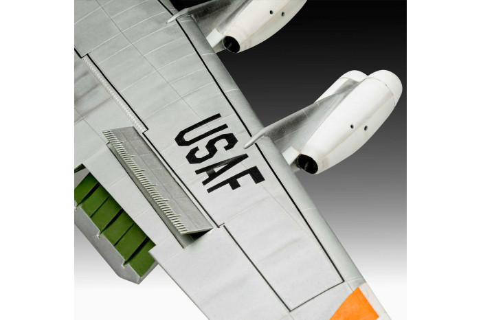 Plastic ModelKit letadlo 03793 - B-52D Stratofortress "Platinum Edition" (1:72)