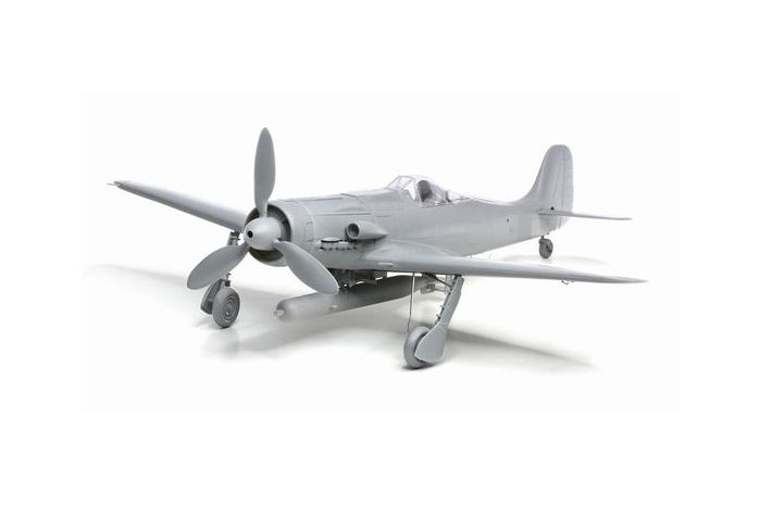 FOCKE -WULF Ta 152- C1/R14 (1:48) - 5573