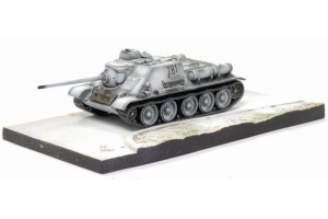 SU-85M w/DIORAMA BASE (POLAND 1945) (1:72) - 60379