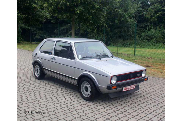 Plastic ModelKit auto 07072 - VW Golf 1 GTI (1:24)