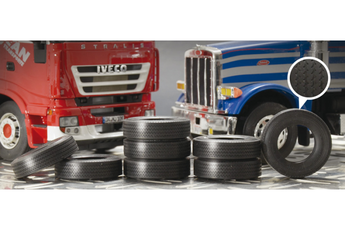 TRUCK RUBBER TYRES (8x) (1:24) - 3889