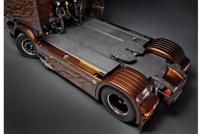 Model Kit truck 3897 - SCANIA R BLACK AMBER (1:24)