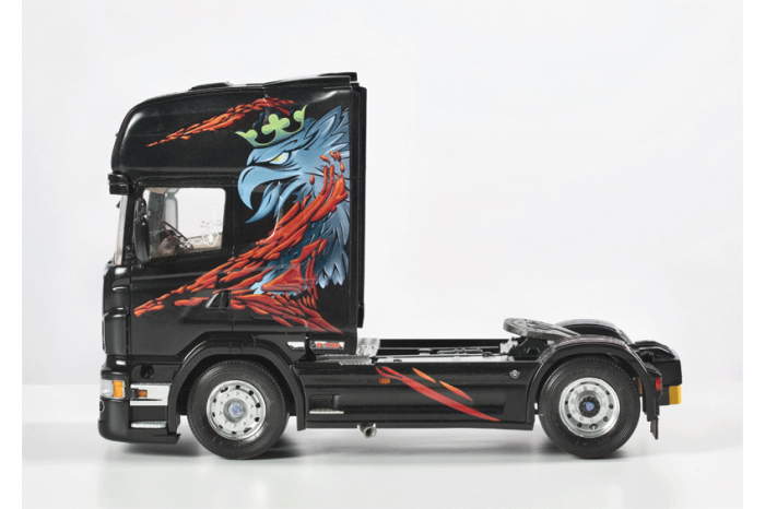 Model Kit truck 3879 - SCANIA R730 THE GRIFFIN (1:24)