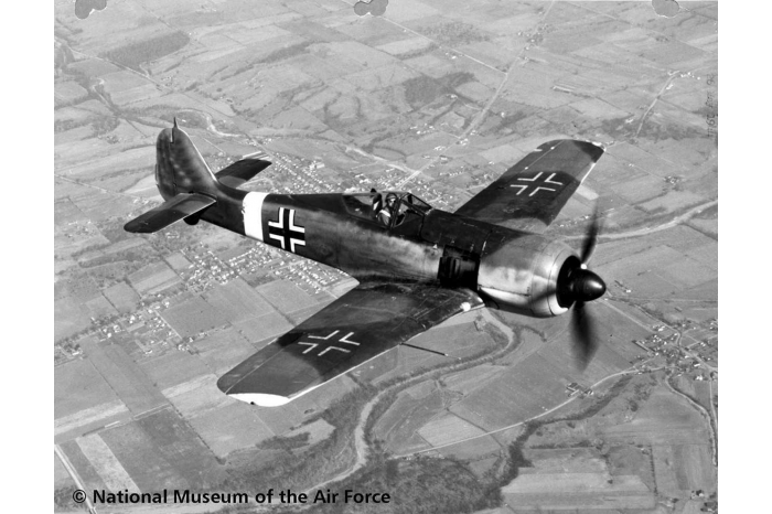 Plastic ModelKit letadlo 04869 - Focke Wulf Fw190 F-8 (1:32)