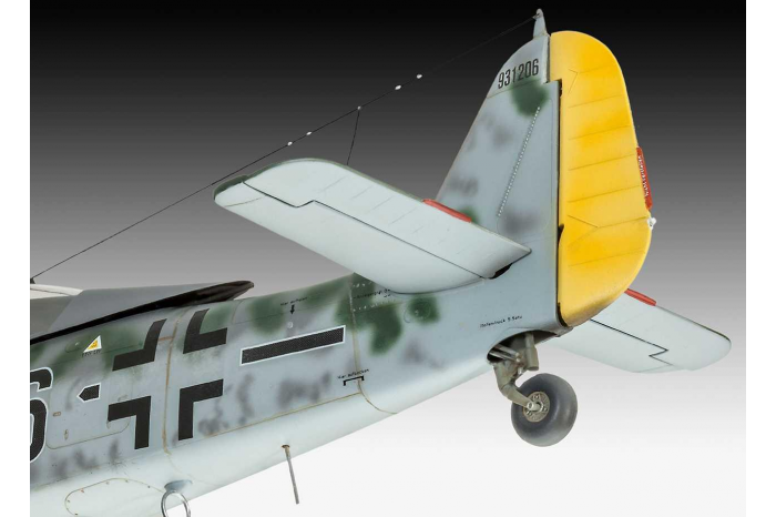 Plastic ModelKit letadlo 04869 - Focke Wulf Fw190 F-8 (1:32)