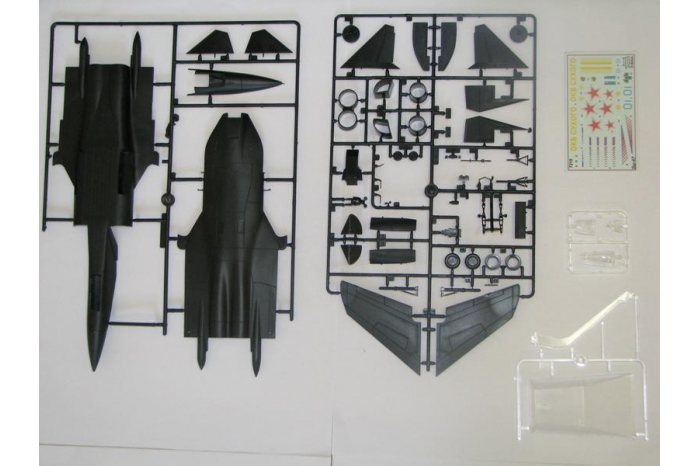 Model Kit letadlo 7215 - Sukhoi SU-47 Berkut (1:72)