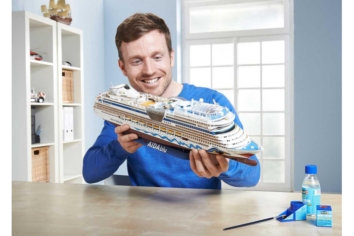 Plastic ModelKit loď 05230 - AIDAblu, sol, mar, stella (1:400)