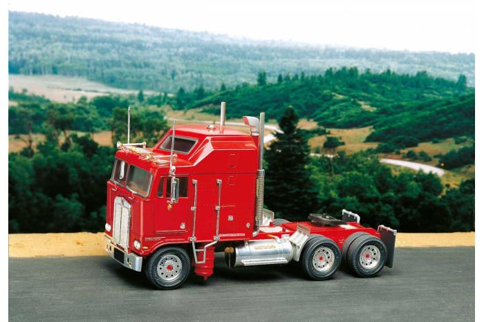 Plastic ModelKit auto 07671 - Kenworth Aerodyne (1:32)